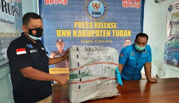 BNN Tuban Gagalkan Penyelundupan 1,5 Ganja dari Bengkalis, Berikut Triknya BNN Tuban Gagalkan Penyelundupan 1,5 Ganja dari Bengkalis, Berikut Triknya