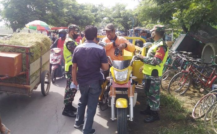 Warga Mulai Kendor 3M, TNI-Polri di Ngawi Makin Rutin Gelar Operasi Yustisi Warga Mulai Kendor 3M, TNI-Polri di Ngawi Makin Rutin Gelar Operasi Yustisi