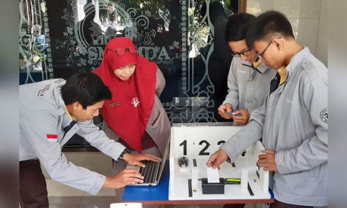 Cegah Kemacetan, Siswa Smamda Ciptakan Sistem Parkir Pintar