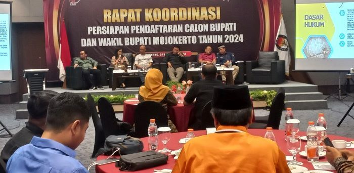 KPU Mojokerto Gelar Rakor Persiapan Pendaftaran Calon Bupati dan Wakil Bupati KPU Mojokerto Gelar Rakor Persiapan Pendaftaran Calon Bupati dan Wakil Bupati