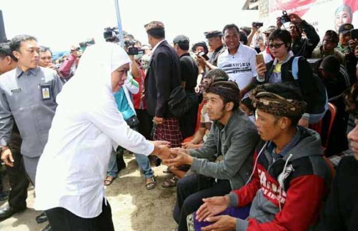 Sambangi Korban Banjir Besar Sumbawa, Mensos Gelontorkan Bantuan Rp 1,69 Miliar