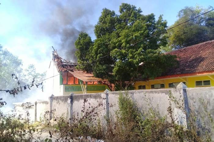 SDN Jambringin 1 Proppo Terbakar SDN Jambringin 1 Proppo Terbakar