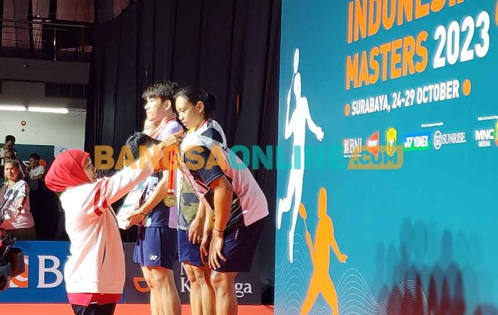Saksikan Laga Terakhir Indonesia Masters Super 100, Gubernur Khofifah: Selamat, Indonesia Juara! Saksikan Laga Terakhir Indonesia Masters Super 100, Gubernur Khofifah: Selamat, Indonesia Juara!