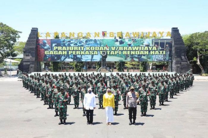 Gubernur Khofifah Ajak Paslon Pilkada Buat Atribut Kampanye Patuhi Protokol Kesehatan
