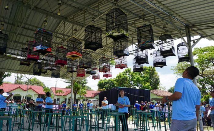 Klub Burung Binaan SIG Tuban Gelar Lomba Kicau Tingkat Nasional Berhadiah Total Rp50 Juta Klub Burung Binaan SIG Tuban Gelar Lomba Kicau Tingkat Nasional Berhadiah Total Rp50 Juta