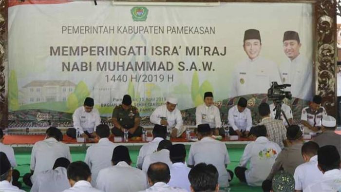 Pemkab Pamekasan Peringati Isra Pemkab Pamekasan Peringati Isra