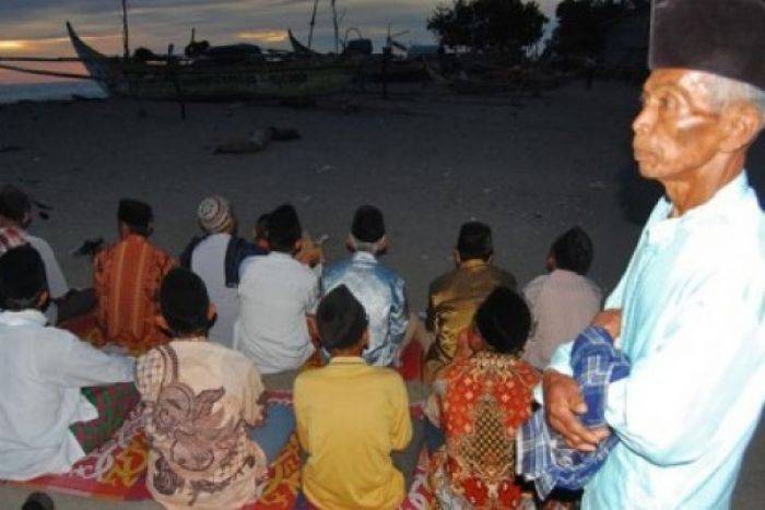 Jemaah Tarekat Sattariyah Salat Idul Adha Hari Senin Jemaah Tarekat Sattariyah Salat Idul Adha Hari Senin