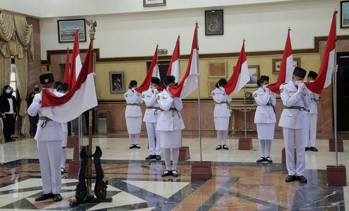 12 Paskibraka Siap Bertugas Pada Upacara HUT ke-76 RI di Balai Kota Surabaya