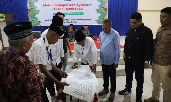 Tolak RPP Kesehatan, Ratusan Petani Tembakau di Pamekasan Tanda Tangani Petisi