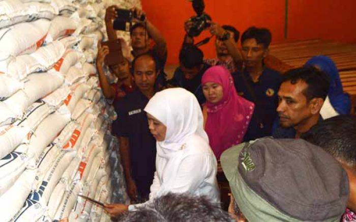 Sidak Gudang Bulog Arjasa, Mensos: Sebelum Lebaran, Raskin Harus Sampai ke Penerima Sidak Gudang Bulog Arjasa, Mensos: Sebelum Lebaran, Raskin Harus Sampai ke Penerima