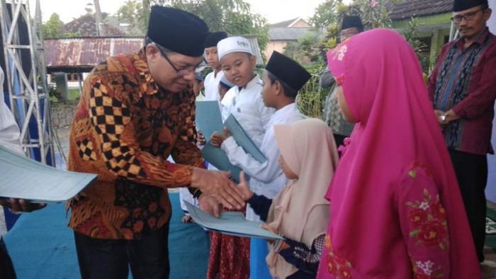 Kepala Kantor Kemenag Lamongan Ingatkan Pentingnya Peran Ortu dalam Perkembangan Rohani Anak Kepala Kantor Kemenag Lamongan Ingatkan Pentingnya Peran Ortu dalam Perkembangan Rohani Anak