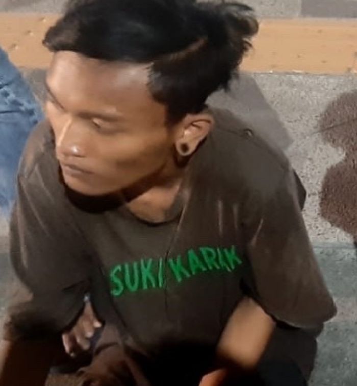 Pengamen di Jalan Airlangga Diringkus Polsek Gubeng, Ternyata Buron Komplotan Begal Pengamen di Jalan Airlangga Diringkus Polsek Gubeng, Ternyata Buron Komplotan Begal