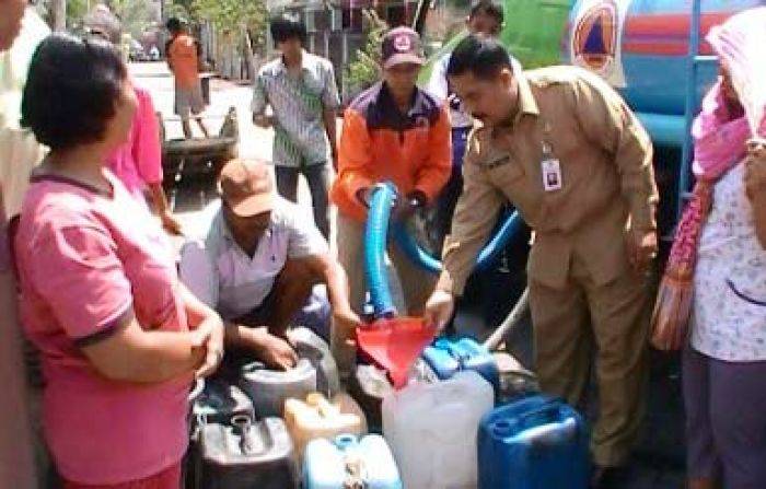 BPBD Gresik Tetapkan 39 Desa Darurat Kekeringan BPBD Gresik Tetapkan 39 Desa Darurat Kekeringan