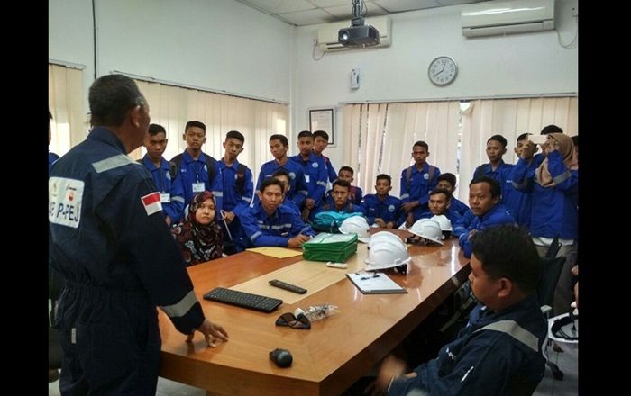 ​JOB PPEJ Fasilitasi Pelajar SMKN 5 Bojonegoro Praktek UKK