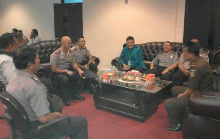 Tukar Pikiran, Kapolres Sumenep Silaturrahim ke Kejari Tukar Pikiran, Kapolres Sumenep Silaturrahim ke Kejari