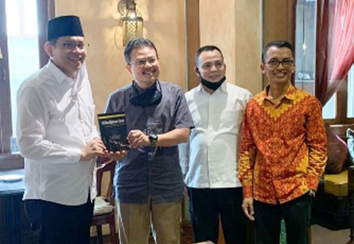 Intelektual Muda NU Launching Buku NU & Diplomasi Global, Peran Strategis KH Hasyim Muzadi Intelektual Muda NU Launching Buku NU & Diplomasi Global, Peran Strategis KH Hasyim Muzadi