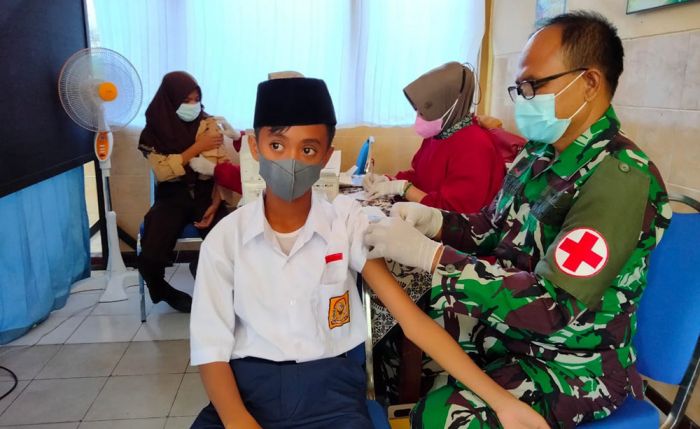 Izin Orang Tua Jadi Kendala Vaksinasi Pelajar di Tuban
