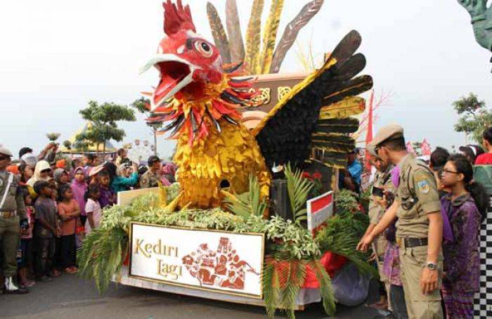 Pawai Mobil Hias, Awali Pembukaan Pekan Budaya dan Pariwisata Kediri ke 11 Pawai Mobil Hias, Awali Pembukaan Pekan Budaya dan Pariwisata Kediri ke 11