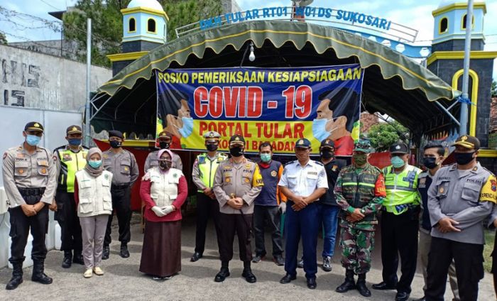 Kapolres Ponorogo Tinjau Semua Pos di Pintu Perbatasan Kapolres Ponorogo Tinjau Semua Pos di Pintu Perbatasan