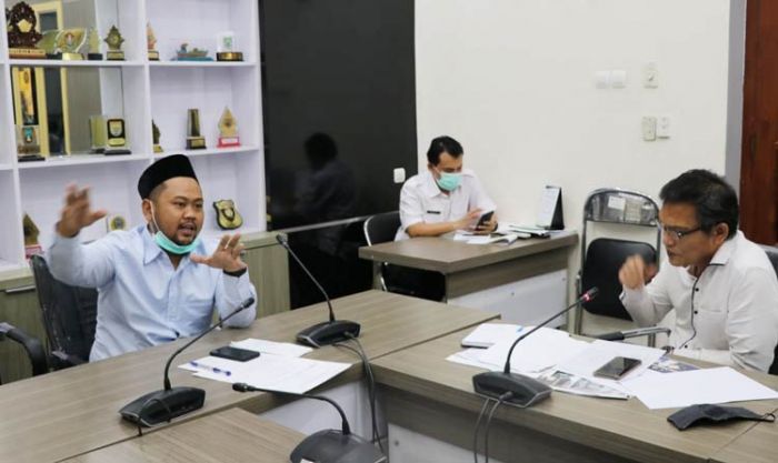 Ketua DPRD Gresik Pertanyakan Belum Cairnya BLT JPS Jilid II dan III Ketua DPRD Gresik Pertanyakan Belum Cairnya BLT JPS Jilid II dan III
