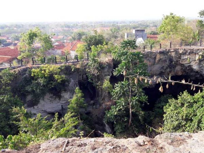 Ada Gua Lebar di Bawah Kota Sampang