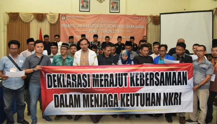 Rekapitulasi Pemilu 2019 Tuntas, KPU Lamongan Deklarasi Merajut Kebersamaan