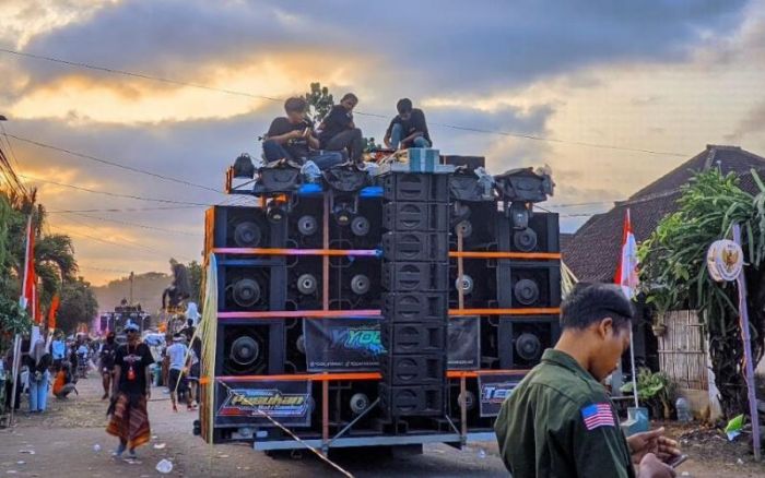 Kapolres Gresik Imbau Masyarakat Tidak Gunakan Sound Horeg untuk Meriahkan Acara Kapolres Gresik Imbau Masyarakat Tidak Gunakan Sound Horeg untuk Meriahkan Acara