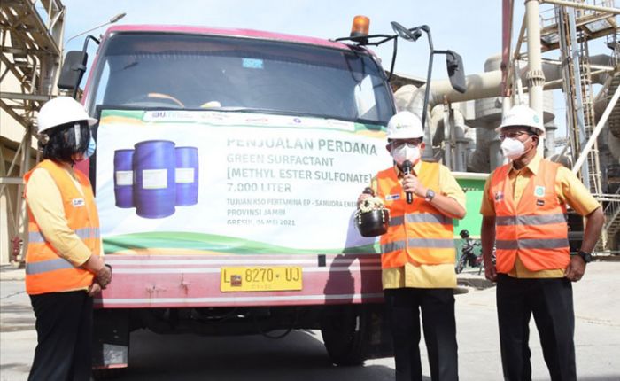 Kirim 7.000 Liter ke Jambi, Green Surfactant Petrokimia Gresik Jadi Incaran Industri Migas Kirim 7.000 Liter ke Jambi, Green Surfactant Petrokimia Gresik Jadi Incaran Industri Migas