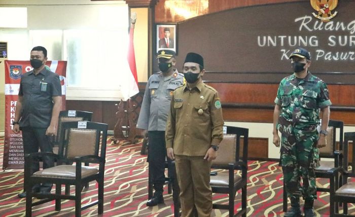 Forkopimda Kota Pasuruan Ikuti Peringatan Hari Otonomi Daerah ke-26 Secara Daring Forkopimda Kota Pasuruan Ikuti Peringatan Hari Otonomi Daerah ke-26 Secara Daring