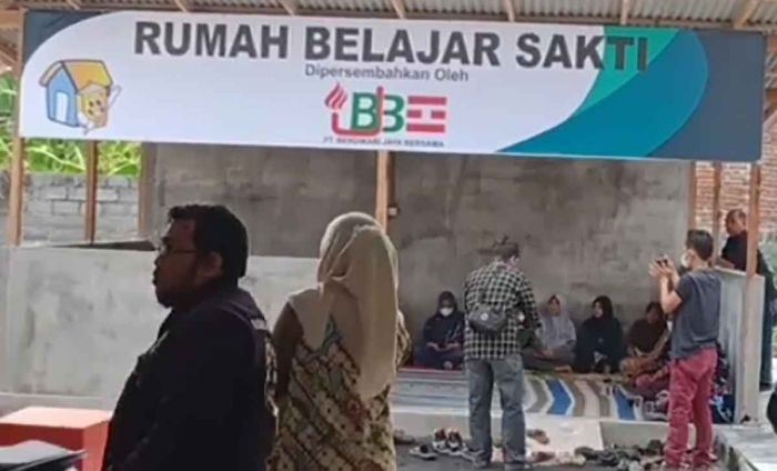 Peringati Hari Ibu 2022, Puluhan Siswa TK Ikuti Lomba Mewarnai di Rumah Belajar Sakti Probolinggo Peringati Hari Ibu 2022, Puluhan Siswa TK Ikuti Lomba Mewarnai di Rumah Belajar Sakti Probolinggo