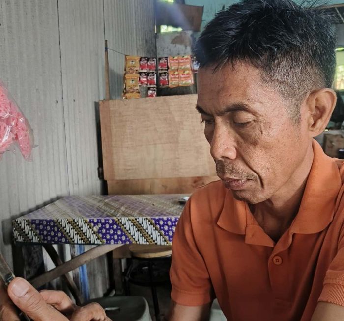 LSM Jimat Soroti Ulah Anggota DPRD Kabupaten Pasuruan yang Molor dan Absen saat Sidang Paripurna LSM Jimat Soroti Ulah Anggota DPRD Kabupaten Pasuruan yang Molor dan Absen saat Sidang Paripurna