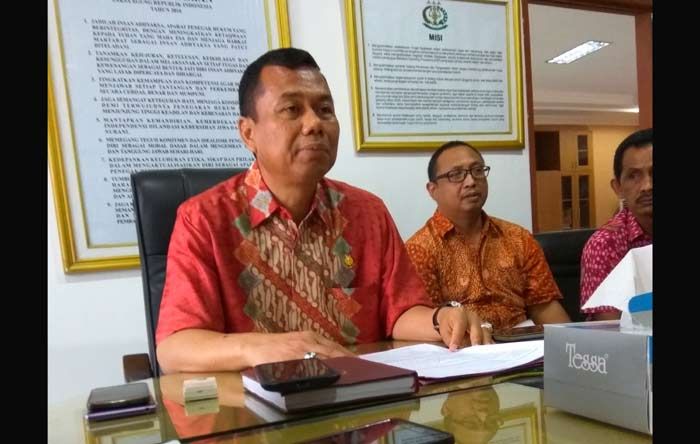Korupsi Dana Kasda, Kepala Bappeda Kota Kediri Ditahan Kejaksaan Korupsi Dana Kasda, Kepala Bappeda Kota Kediri Ditahan Kejaksaan