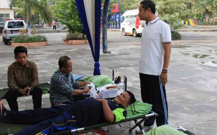 HUT Korpri Ke-44 di Alun-alun Lamongan, KB Implant Diminati Masyarakat HUT Korpri Ke-44 di Alun-alun Lamongan, KB Implant Diminati Masyarakat