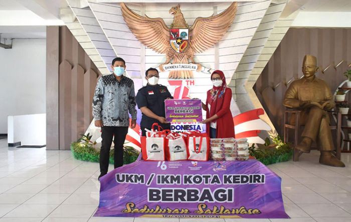Bantu Warga Isoman, UKM/IKM Kota Kediri Dapat Apresiasi Tinggi dari Abdullah Abu Bakar Bantu Warga Isoman, UKM/IKM Kota Kediri Dapat Apresiasi Tinggi dari Abdullah Abu Bakar