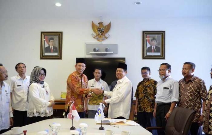 Meski Tengah Ditangani KPK, Wali Kota Mojokerto Tetap Lanjutkan Proyek PENS Meski Tengah Ditangani KPK, Wali Kota Mojokerto Tetap Lanjutkan Proyek PENS