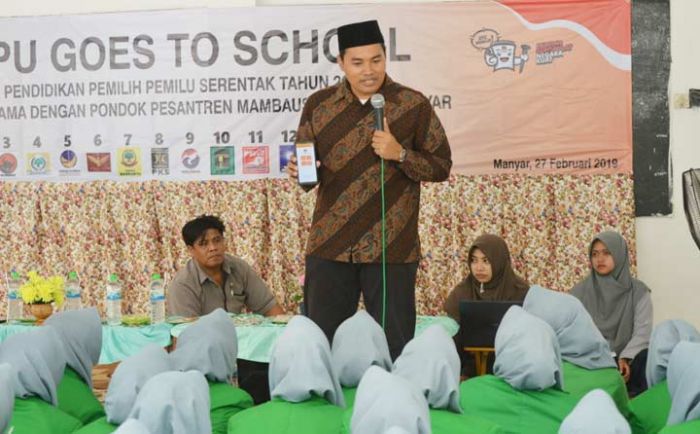 KPU Gresik Gaet Pemilih Kalangan Santri