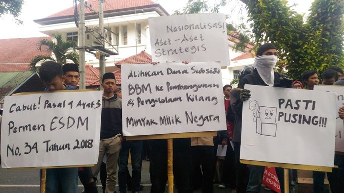 Tolak Kenaikan Harga BBM secara Diam-diam, IMM Demo DPRD Kota Malang Tolak Kenaikan Harga BBM secara Diam-diam, IMM Demo DPRD Kota Malang