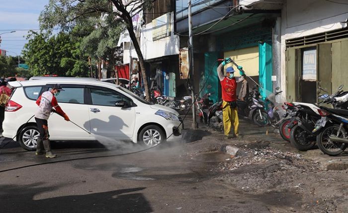 Upaya Pemkot Surabaya Lindungi Warga dari COVID-19 Upaya Pemkot Surabaya Lindungi Warga dari COVID-19