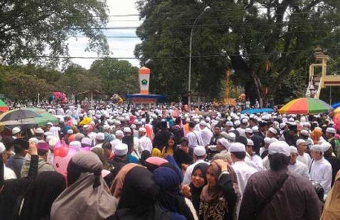 Haul Habib Abdul Qodir Malang Dibanjiri Ribuan Umat