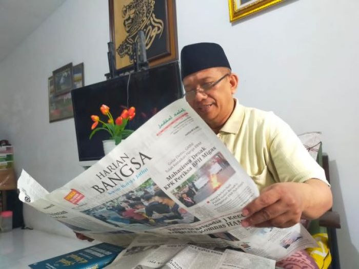 Kiai NU Banyak Jabatan ini Pembaca Pertama HARIAN BANGSA Hingga Sekarang Kiai NU Banyak Jabatan ini Pembaca Pertama HARIAN BANGSA Hingga Sekarang