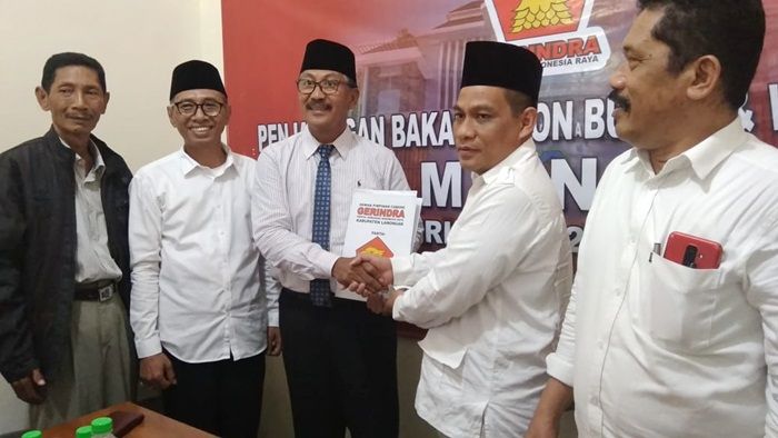 Daftar ke Partai Gerindra, Suhandoyo Ngaku Tak Kapok Nyalon Bupati Lamongan Daftar ke Partai Gerindra, Suhandoyo Ngaku Tak Kapok Nyalon Bupati Lamongan