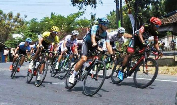 Pebalap Mongolia Borong Yellow dan Green Jersey di Banyuwangi Pebalap Mongolia Borong Yellow dan Green Jersey di Banyuwangi