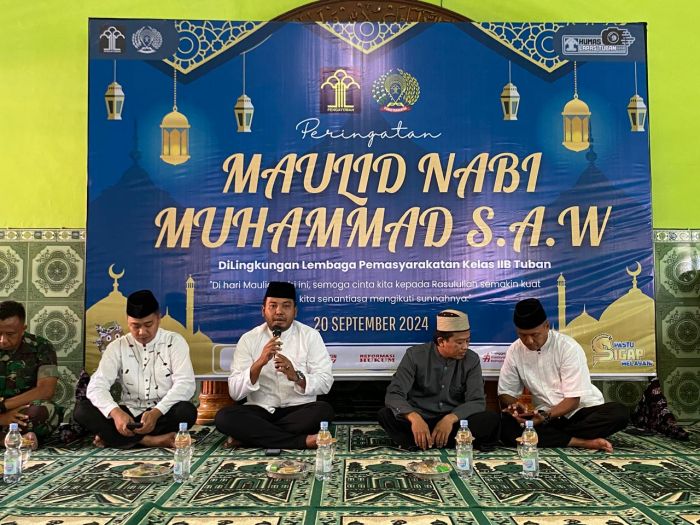 Ratusan Warga Binaan Lapas IIB Tuban Ikuti Peringatan Maulid Nabi 1446 H Ratusan Warga Binaan Lapas IIB Tuban Ikuti Peringatan Maulid Nabi 1446 H