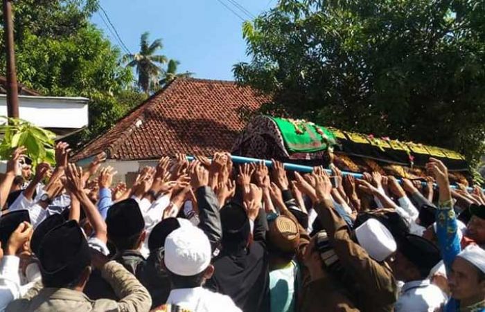 Putra KH. Ahmad Basyir AS: Sebelum Wafat, Beliau Terlihat seperti Anak Muda Putra KH. Ahmad Basyir AS: Sebelum Wafat, Beliau Terlihat seperti Anak Muda