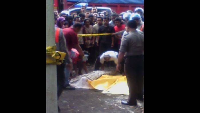 Kasus Asmara, Polisi Terus Buru Empat Pelaku Pembunuh Agus dan Misdi di Lumajang Kasus Asmara, Polisi Terus Buru Empat Pelaku Pembunuh Agus dan Misdi di Lumajang