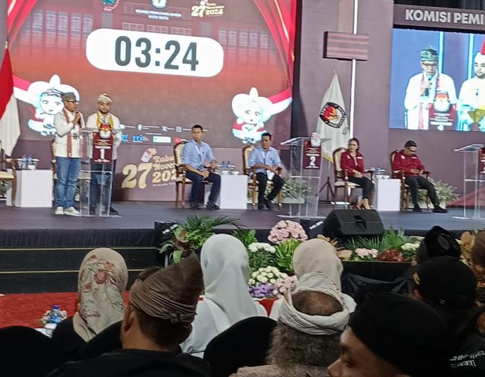 Debat Publik Kedua Pilwalkot Batu, Ini Janji dari 3 Paslon soal Pendidikan Debat Publik Kedua Pilwalkot Batu, Ini Janji dari 3 Paslon soal Pendidikan