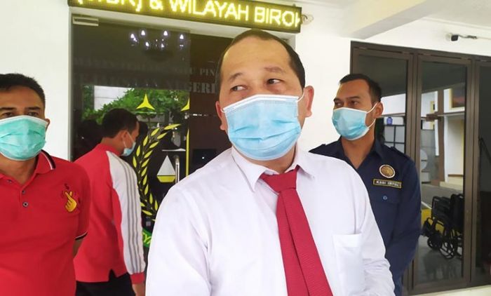 Mantan Ketua KONI Jombang Resmi Ditahan Atas Kasus Dana Hibah Mantan Ketua KONI Jombang Resmi Ditahan Atas Kasus Dana Hibah