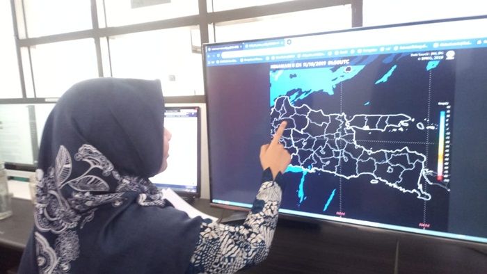 BMKG Tuban Imbau Waspadai Cuaca Buruk di Musim Pancaroba BMKG Tuban Imbau Waspadai Cuaca Buruk di Musim Pancaroba