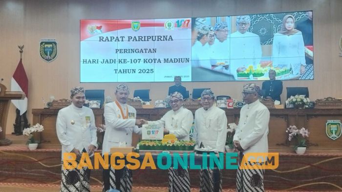 Rapat Paripurna Peringati HUT Kota Madiun ke-107, Ketua DPRD: Warga Harus Lebih Sejahtera Rapat Paripurna Peringati HUT Kota Madiun ke-107, Ketua DPRD: Warga Harus Lebih Sejahtera