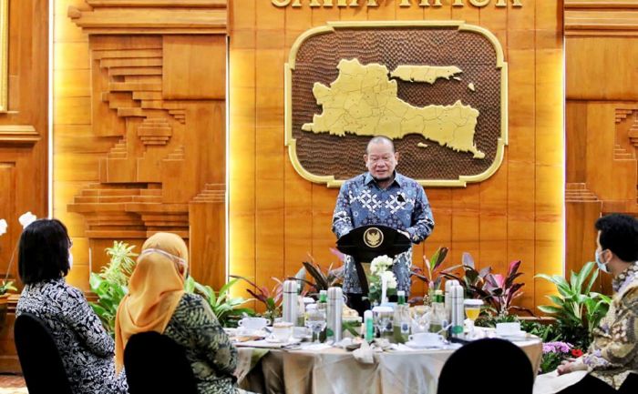 Investasi UMKM Jatim Capai Rp430 Triliun, LaNyalla Berharap Bisa Buka Lapangan Kerja Investasi UMKM Jatim Capai Rp430 Triliun, LaNyalla Berharap Bisa Buka Lapangan Kerja
